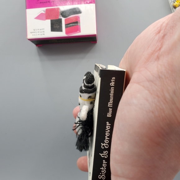 Lot of 4 tiny Books and Passion Game - Picture 9 of 13